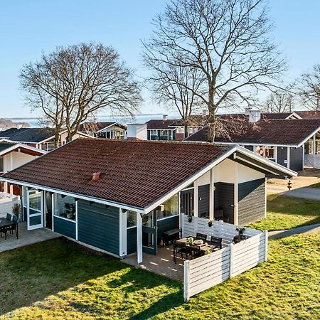 Gorgeous Home In Aabenraa With Wifi ภายนอก รูปภาพ