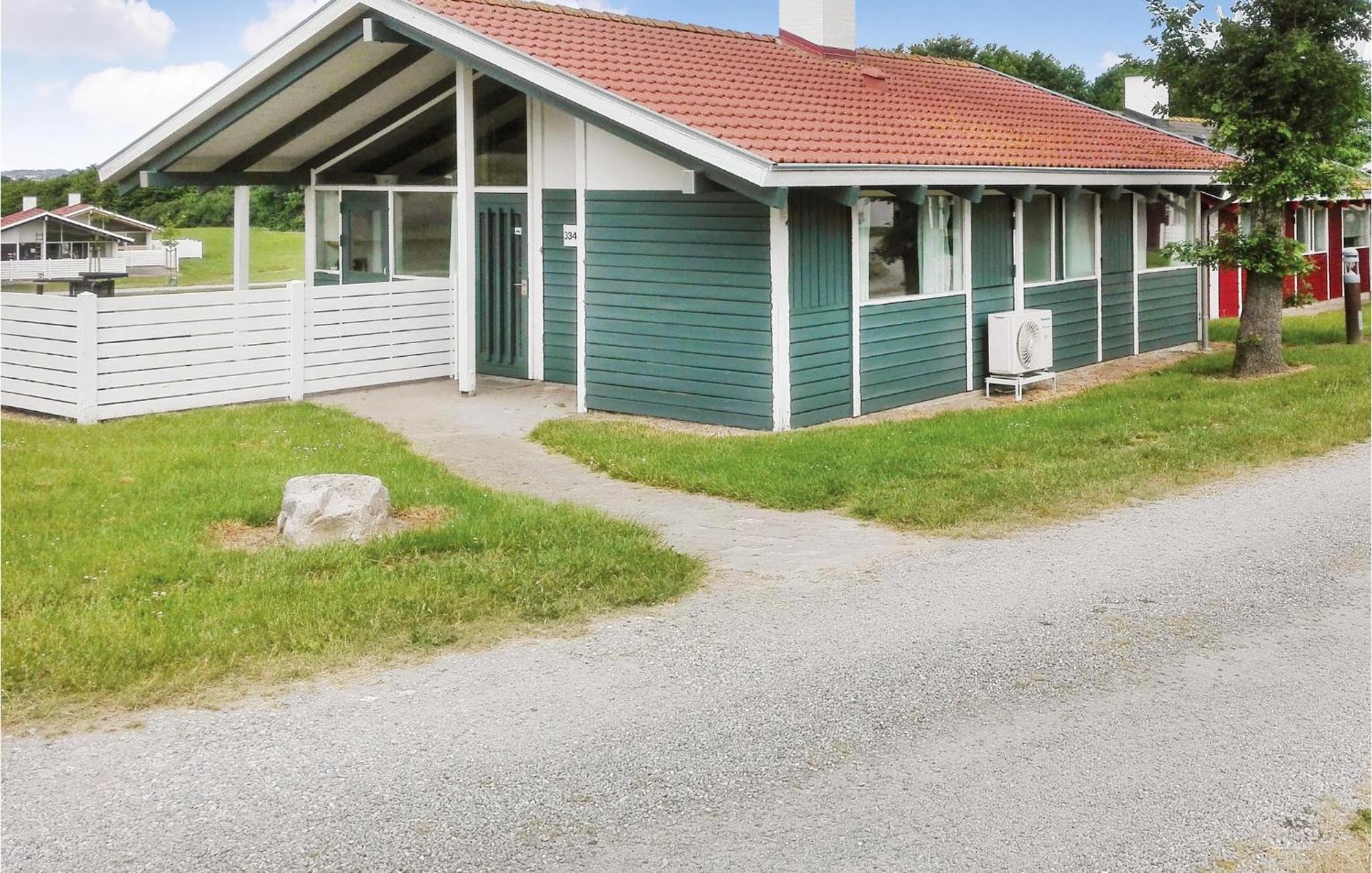 Gorgeous Home In Aabenraa With Wifi ภายนอก รูปภาพ